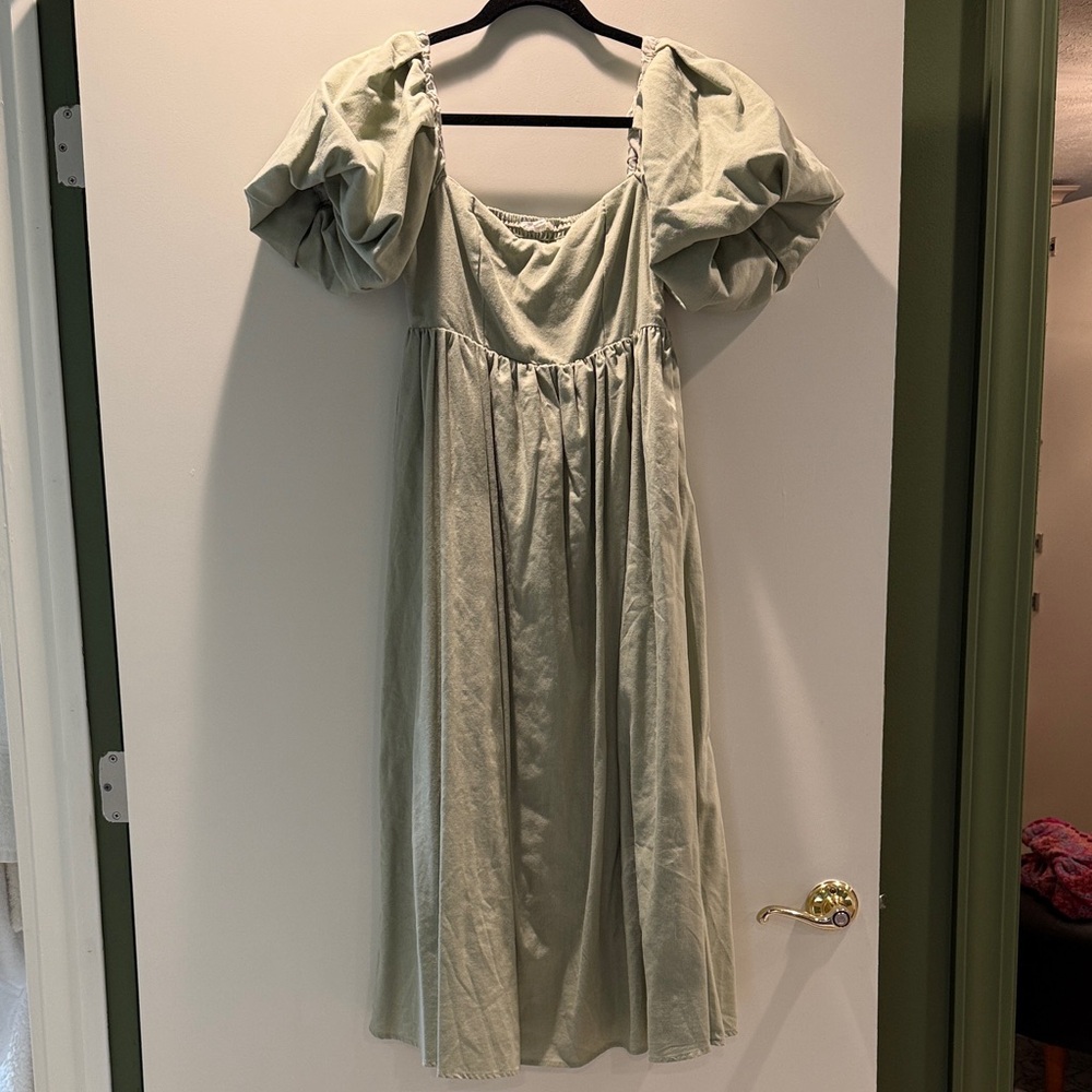 Classic Puff-Sleeve Midi Dress in Sage Green